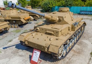 22 Среден танк Панцер IV, модел Н